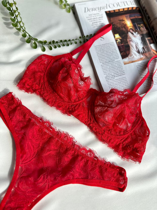 Kırmızı Dantelli Balenli Balkonet Sütyen Takımı