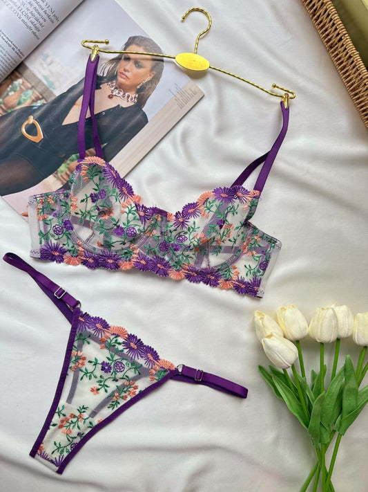 Mor Çiçekli Balenli Balkonet Sütyen Takımı