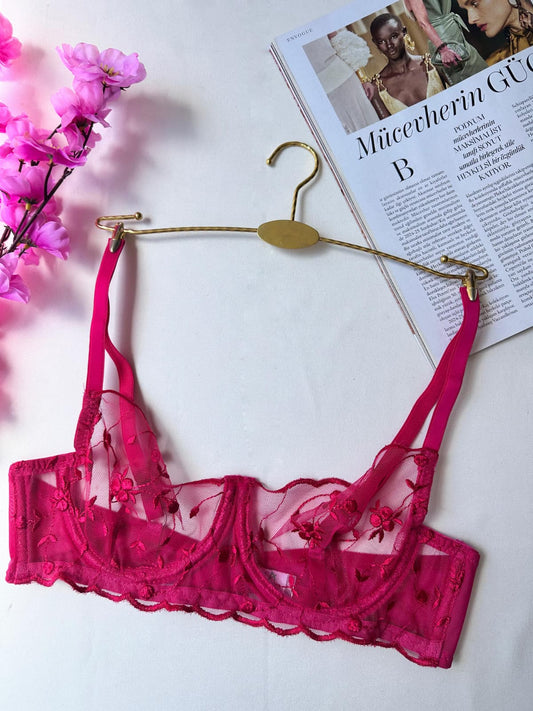 Koyu Pembe Çiçek Dantelli Balenli Balkonet Sütyen Takımı