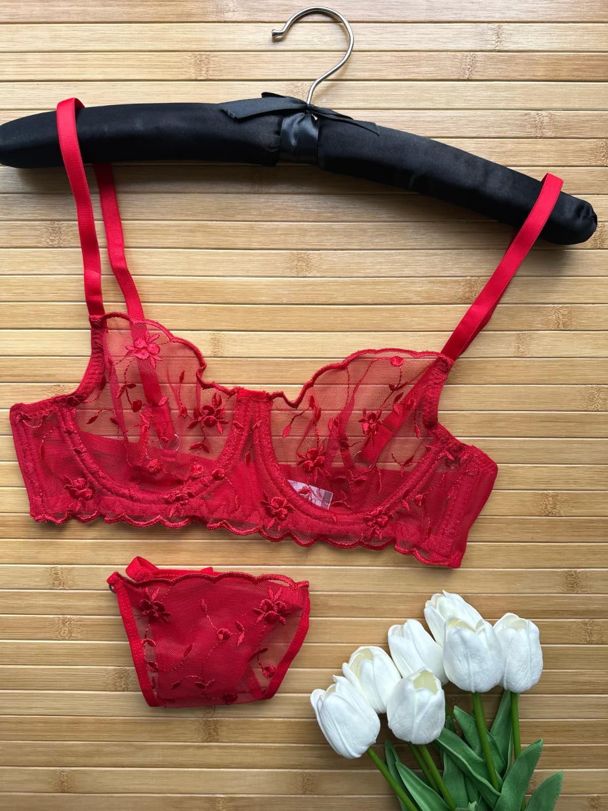 Kırmızı Çiçek Dantelli Balenli Balkonet Sütyen Takımı