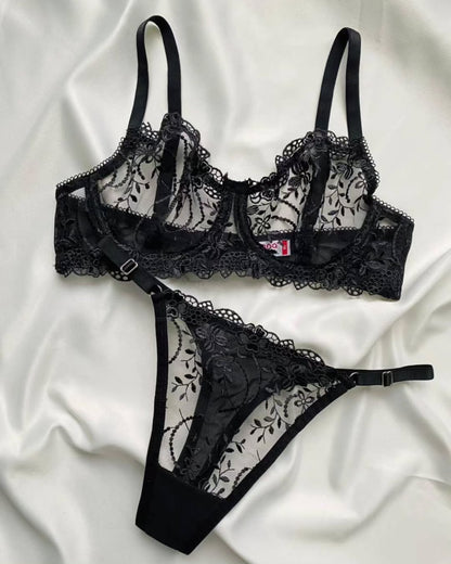 Siyah Çiçekli Dantelli Balenli Balkonet Sütyen Takımı M2