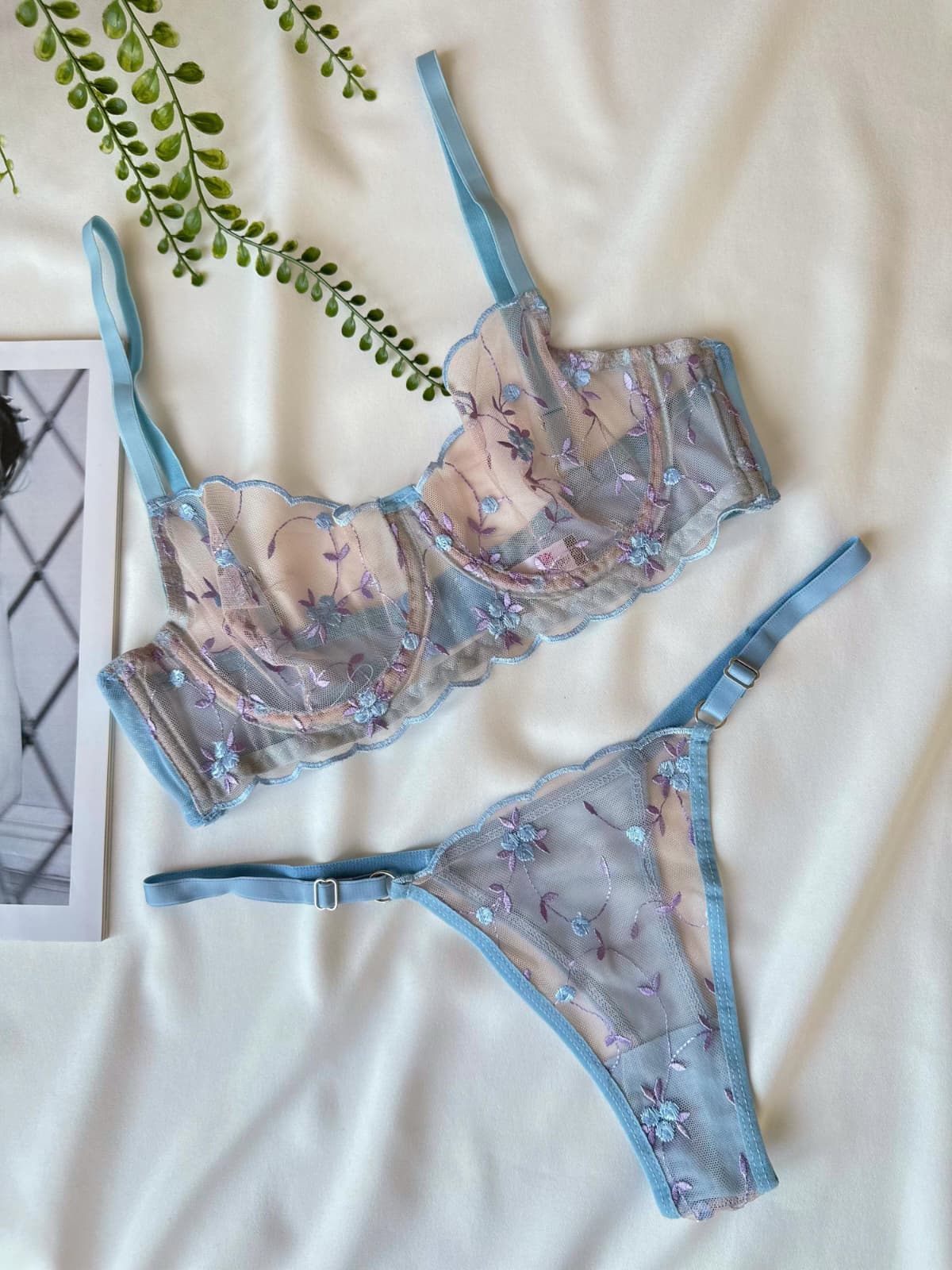 Açık Mavi Çiçekli  Dantelli Balenli Balkonet Sütyen Takımı