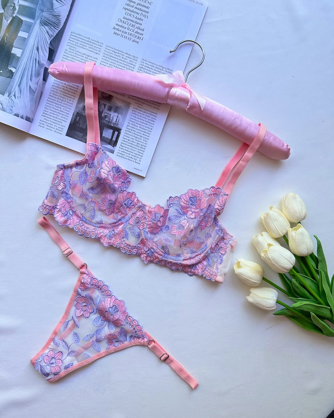 Açık Pembe Çiçekli Balenli Balkonet Sütyen Takımı