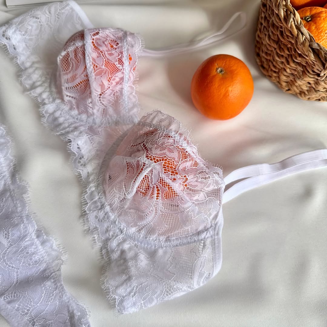 Beyaz Dantelli Balenli Balkonet Sütyen Takımı