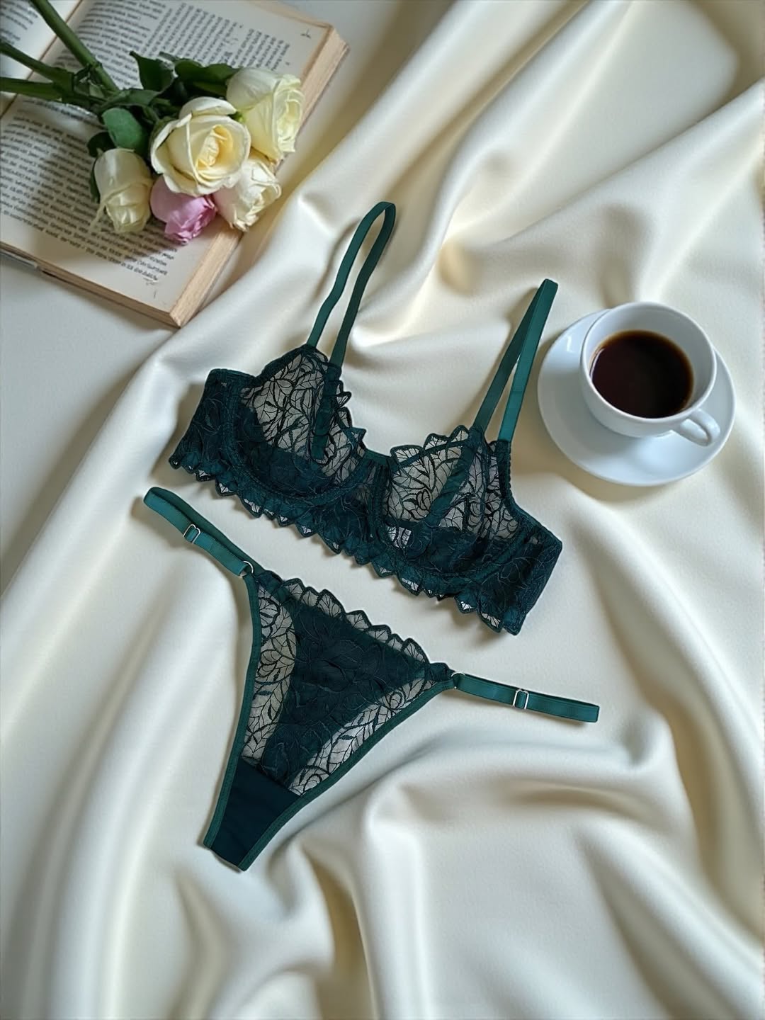 Yeşil Yaprak Dantelli Balenli Balkonet Sütyen Takımı
