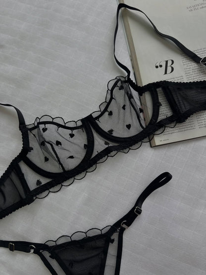 Siyah Kalpli Dantelli Balenli Balkonet Sütyen Takımı