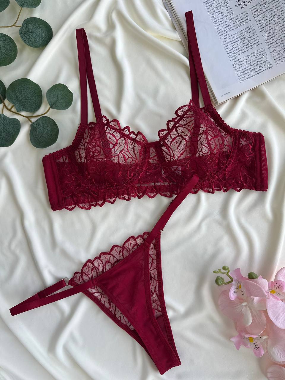 Bordo Yaprak Dantelli Balenli Balkonet Sütyen Takımı