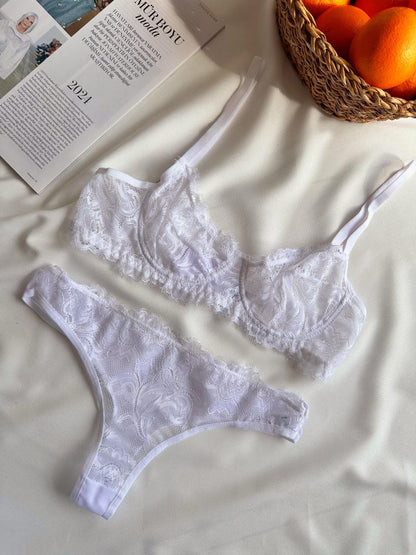 Beyaz Dantelli Balenli Balkonet Sütyen Takımı