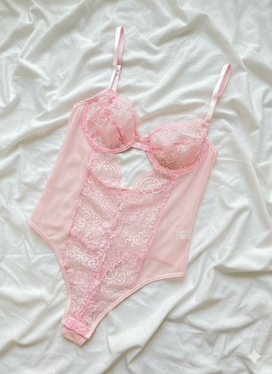 Pembe Dantelli Balenli Balkonet Bodysuit