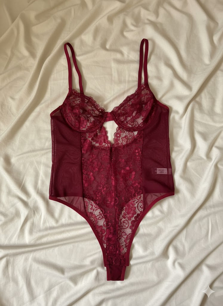 Koyu Kırmızı Dantelli Balenli Balkonet Bodysuit