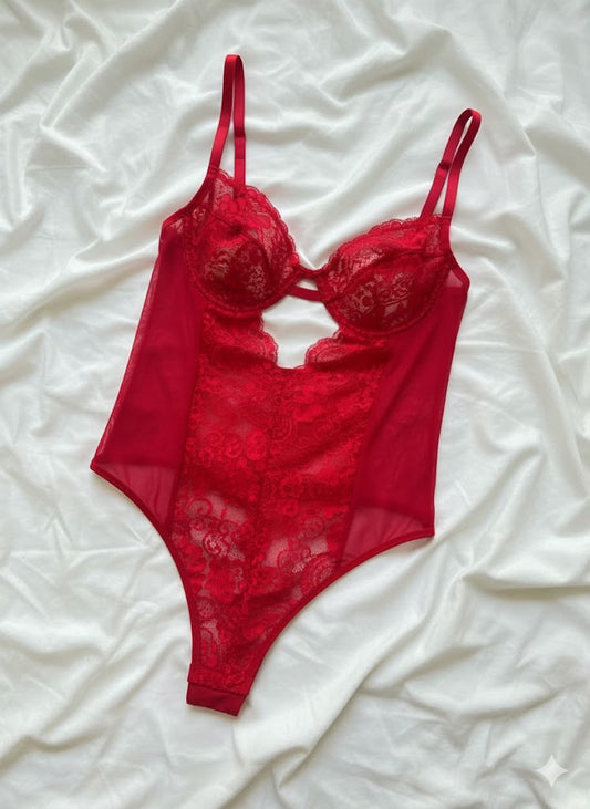 Kırmızı Dantelli Balenli Balkonet Bodysuit